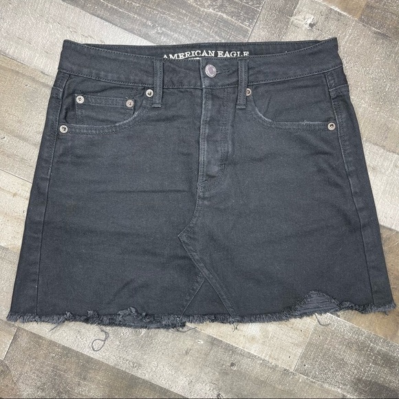 American Eagle High Rise Distressed Denim Mini Skirt size 2 - Picture 1 of 12